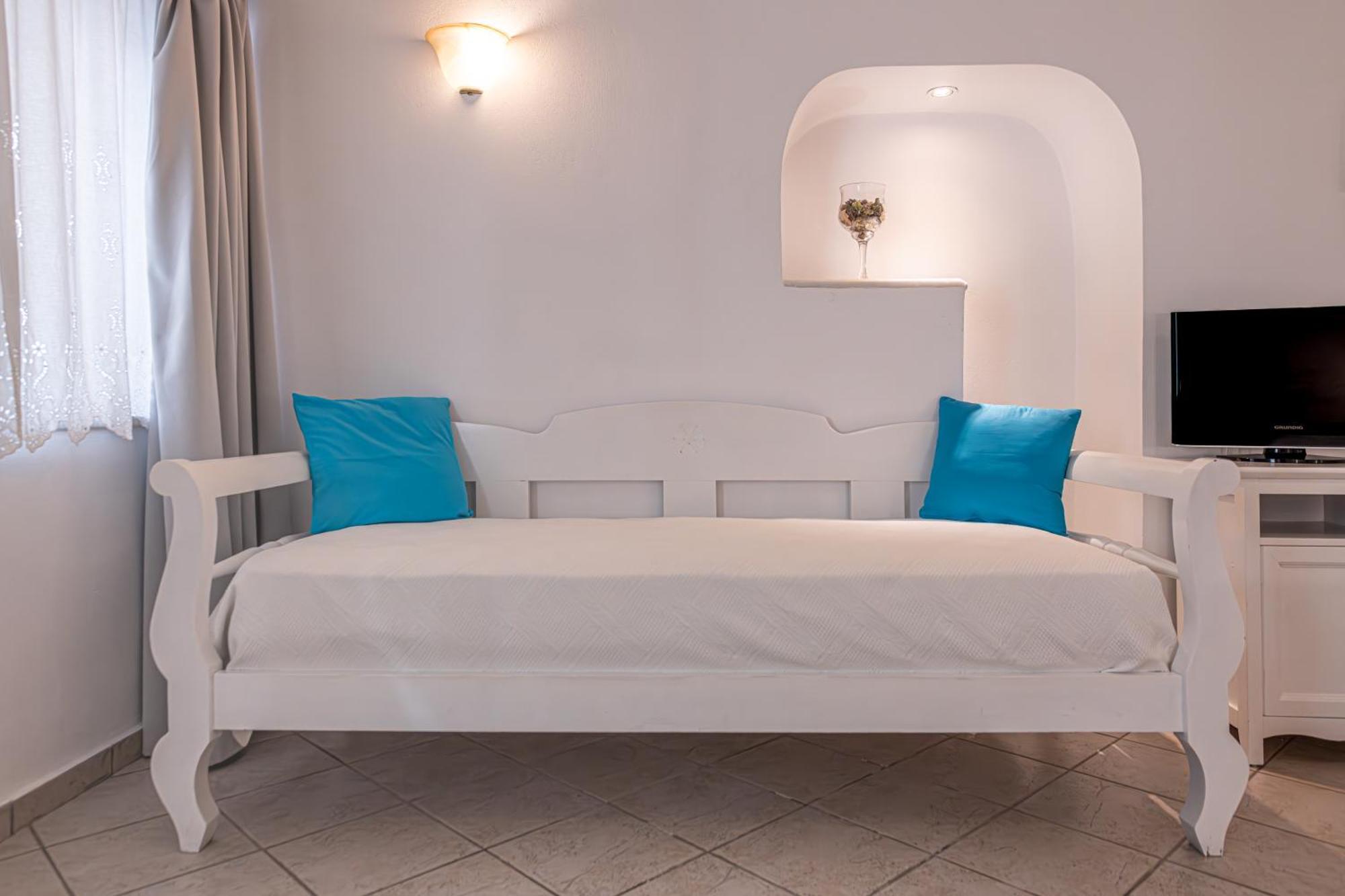 Reverie Santorini Hotel Firostefani Exterior photo
