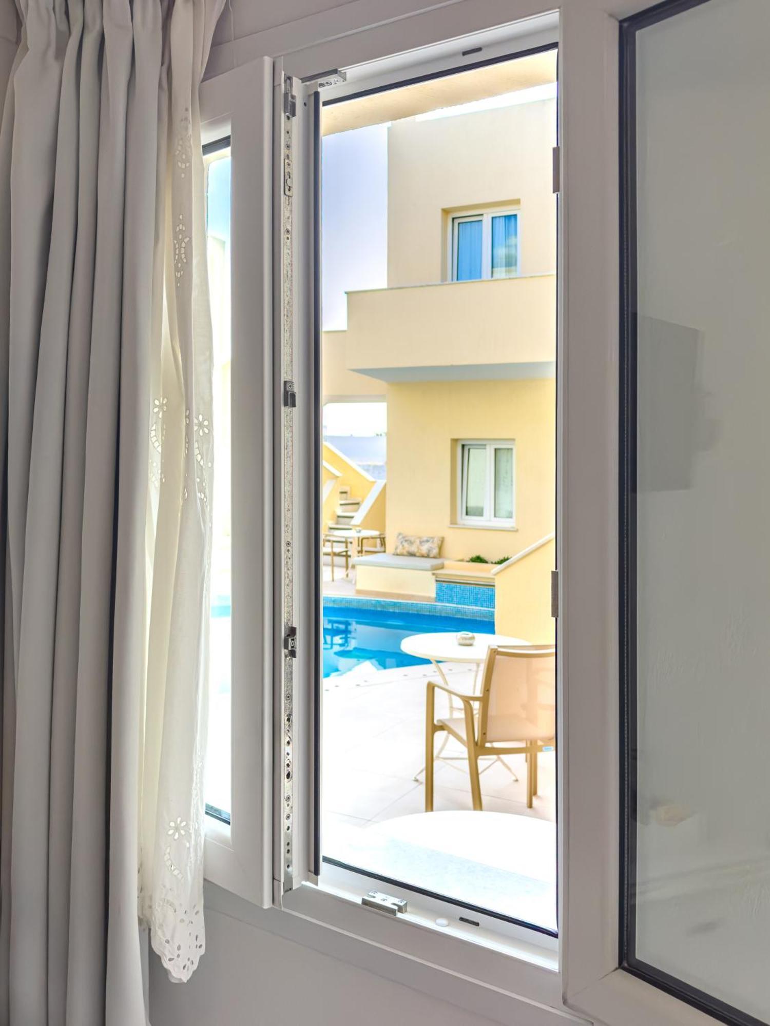 Reverie Santorini Hotel Firostefani Room photo